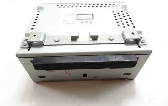 Ford Fiesta Radio/CD/DVD/GPS head unit AM5T18C815PE 10R035512 Z122796