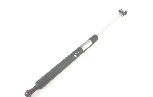 Honda Integra Tailgate strut Unknown