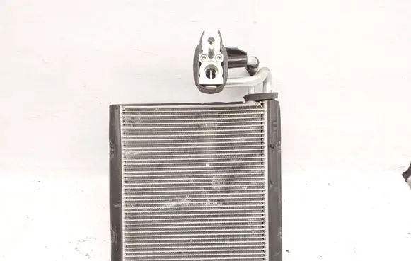Ford Mustang Mach-E Air conditioning (A/C) radiator (interior) SAEJ2842 R1234YF