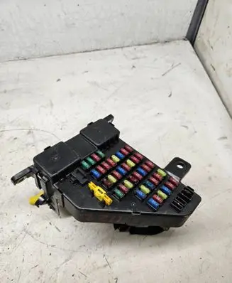 Hyundai Tucson JM Fuse module 911102E001 AK4587 05031N