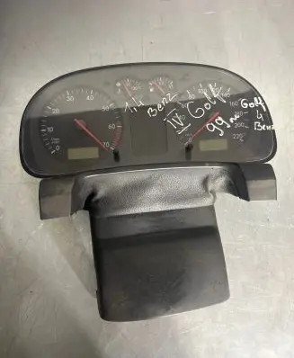 Volkswagen Golf IV Speedometer (instrument cluster) 1J0919860 110008773001