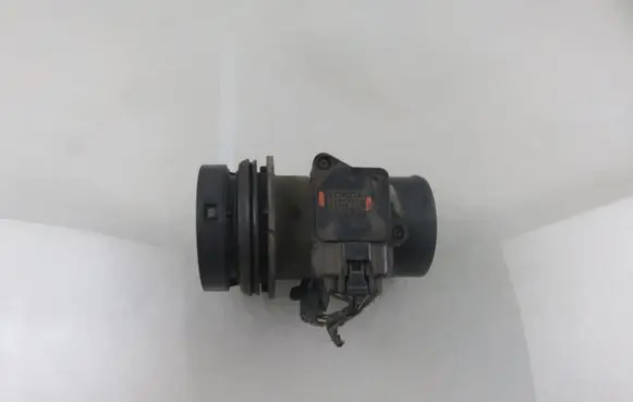 Toyota Corolla E120 E130 Mass air flow meter 1974002260 2220433010