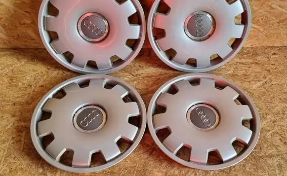 Audi A4 S4 B7 8E 8H R16 wheel hub/cap/trim 4B0601147D