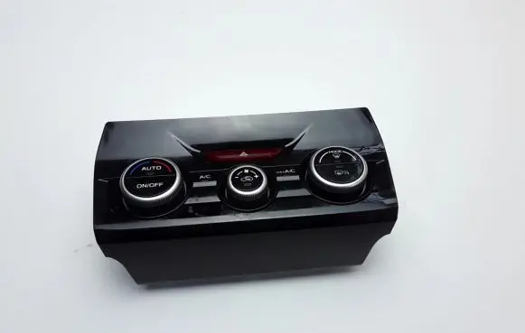 Subaru Forester SK Air conditioner control unit module 72311SJ451