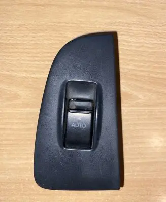 Toyota Avensis T250 Electric window control switch 7423105140