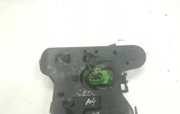 Audi A4 S4 B6 8E 8H Tail light bulb cover holder 153947
