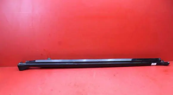 Honda CR-V Front sill (body part) 71800-SCA-E000-5