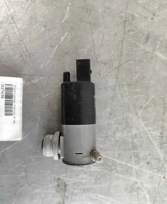 Volvo C40 Windscreen/windshield washer pump 32274158