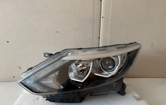 Nissan Qashqai Headlight/headlamp 10018013
