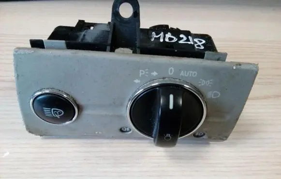 Mercedes-Benz E W211 Light switch A2115450404 MB218