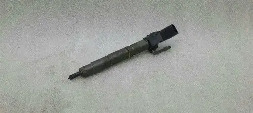 Mercedes-Benz ML W166 Fuel injector A6510702987