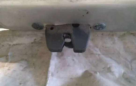 Tailgate/trunk/boot lock/catch/latch