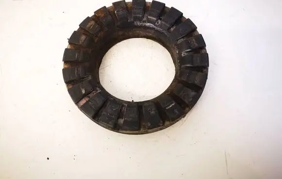 Volvo XC60 Front coil spring rubber mount 6G915599BAA