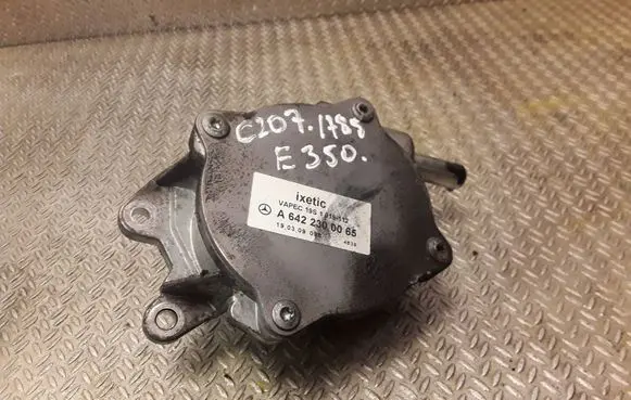 Mercedes-Benz E C207 W207 Vacuum pump 6422300065 A6422300065