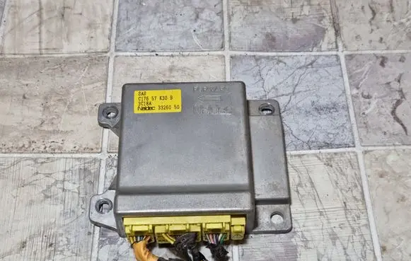 Mazda Premacy Airbag control unit/module C17657K30B 3C18A 3326050