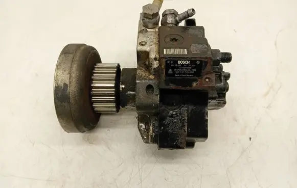 Audi A6 S6 C6 4F Fuel injection high pressure pump 0445010090 059130755E