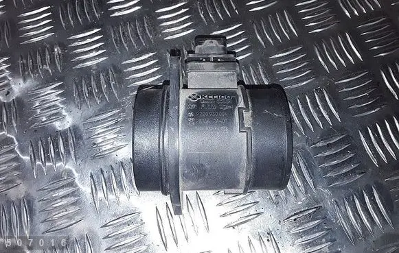 Hyundai i30 Mass air flow meter 281642a401 9220930004