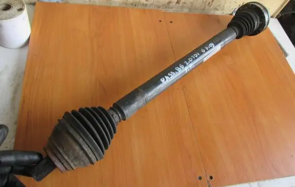Volkswagen PASSAT B6 Front driveshaft 1K0407272EN