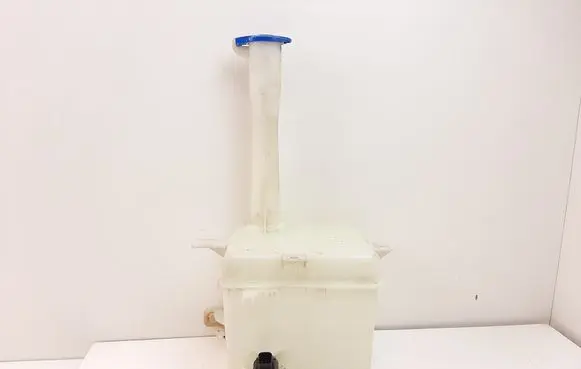 KIA Carens II Windshield washer fluid reservoir/tank 986101D000 986101D100