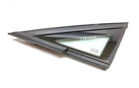 Seat Ibiza IV (6J,6P) Front triangle window/glass 43R001564 DO445S5532AS2