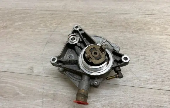 Porsche Panamera (970) Vacuum pump 94811005006