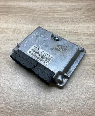 Opel Vectra B Engine control unit/module ECU 90508976 0281001631