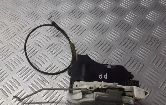 Mitsubishi Lancer Front door lock