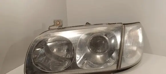 Hyundai Trajet Headlight/headlamp 1011998