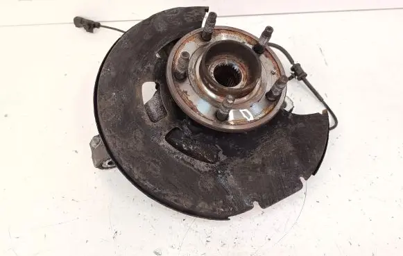 Opel Zafira C Front wheel hub 13248527