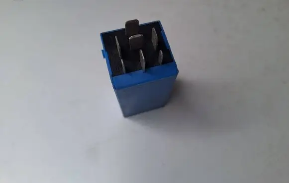 BMW 5 E39 Other relay 1383417