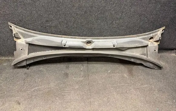 Chevrolet Camaro Wiper trim 23376266 S1154