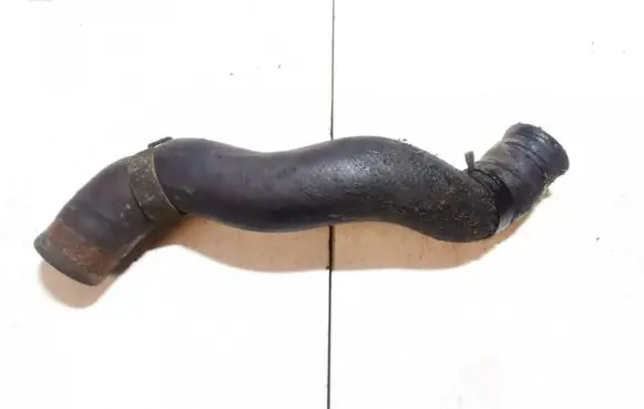 Nissan X-Trail T30 Engine coolant pipe/hose