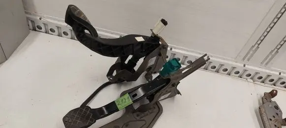 Volkswagen Transporter - Caravelle T5 Brake pedal 7H1721057B 0785003