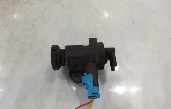 Citroen Berlingo Turbo solenoid valve 3024368