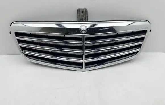 Mercedes-Benz E W212 Front bumper upper radiator grill A2128800583
