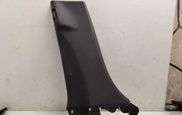 (B) pillar trim (bottom)