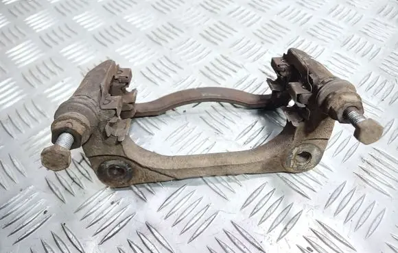 Suzuki SX4 Front Brake Caliper Pad/Carrier 