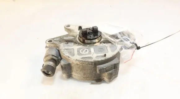 Audi A4 S4 B8 8K Vacuum pump