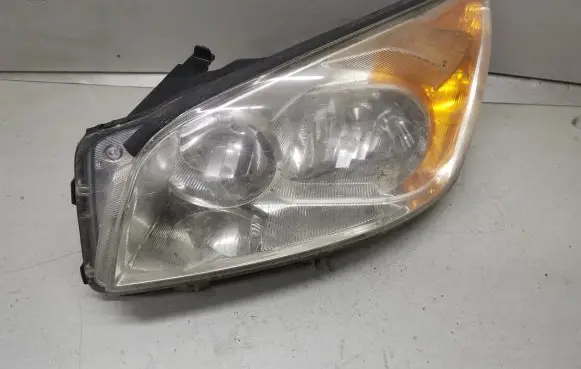 Toyota RAV 4 (XA30) Headlight/headlamp 9336860