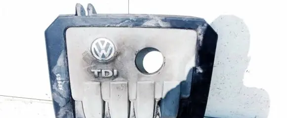 Volkswagen PASSAT B6 Engine cover (trim) 03g103925 03g103925bg