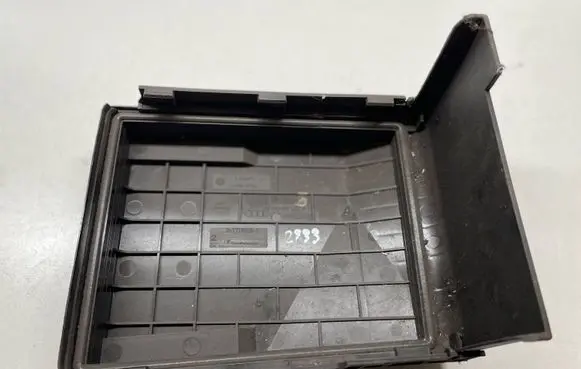 Audi TT TTS Mk2 Fuse box cover 1K0937132F