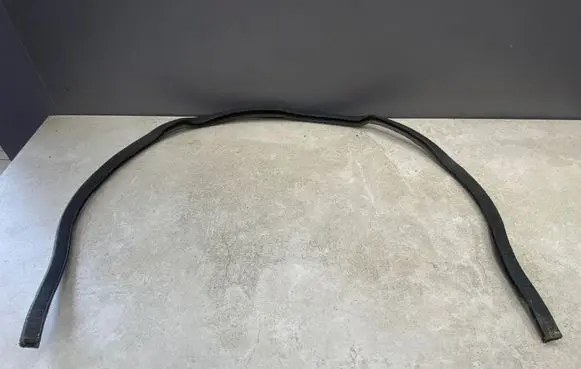 BMW 3 E90 E91 Engine compartment rubber 6935369