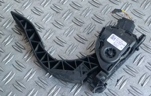Audi A4 S4 B8 8K Accelerator throttle pedal 8K1721523 6PV00950500