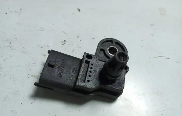 Opel Vectra C Air pressure sensor 0281002437