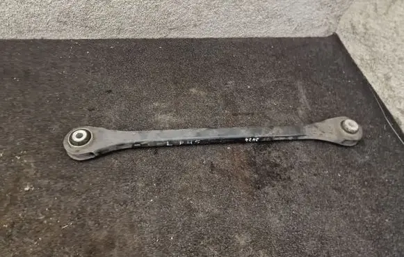 BMW 2 F46 Rear control arm 6851571