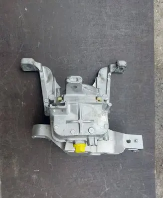 Mercedes-Benz GLA H247 Engine mount vacuum valve 2472401800