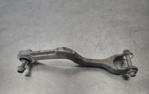 Rear control arm