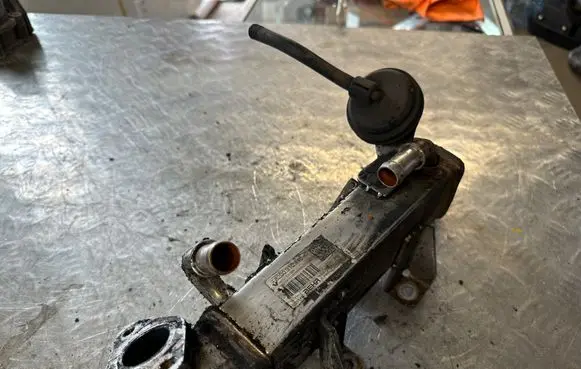 Renault Master III EGR valve cooler 8200910446