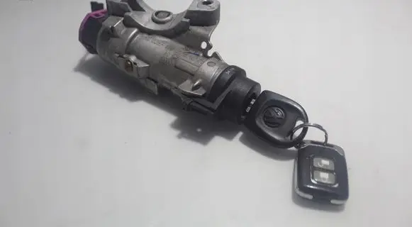 Volkswagen Polo V 6R Ignition lock