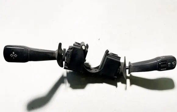 BMW 5 E39 Wiper turn signal indicator stalk/switch 8352013